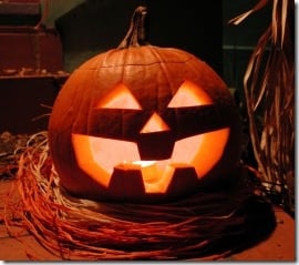 pumpkin-carving-big-toothed-jack-o-lantern-by-jeffk