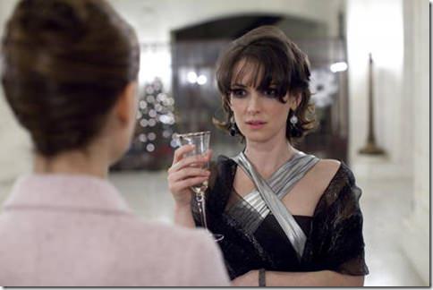 black-swan-winona-ryder-photo[1]