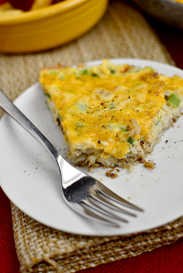 Low-Carb Breafkast Skillet made with cauliflower hash browns | iowagirleats.com