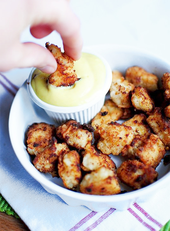 Chick-fil-A Bites with Honey Mustard Dipping Sauce #glutenfree #copycat | iowagirleats.com