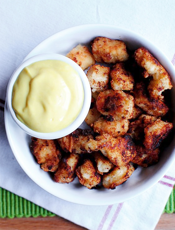 Chick-fil-A Bites with Honey Mustard Dipping Sauce #glutenfree #copycat | iowagirleats.com