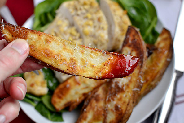 Parmesan Garlic Chicken with Roasted Potato Wedges | iowagirleats.com