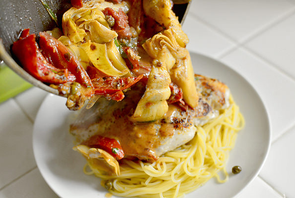 Mediterranean Smothered-Chicken | iowagirleats.com