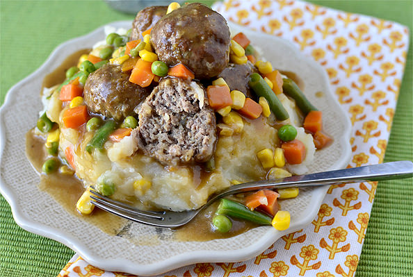 Shepherds Pie Meatballs and Mashed Potatoes is especially fun for St. Patrick's Day! | iowagirleats.com