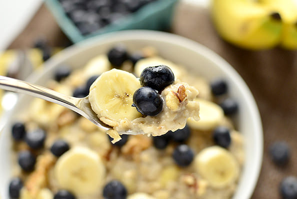 Blueberry Banana Nut Oatmeal | iowagirleats.com