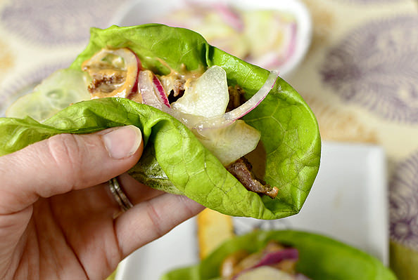 Thai Steak Lettuce Wraps with quick-pickled cucumber and onion | iowagirleats.com