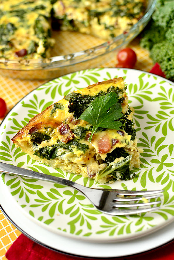 Kale and Bacon Quiche with Hash Brown Crust | iowagirleats.com
