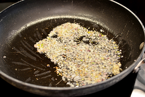 Easy Summer Quinoa using Farmers Market finds! | iowagirleats.com