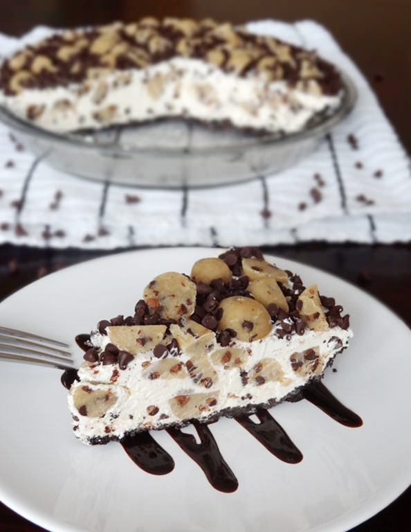 chocolate_chip_cookie_down_ice_cream_pie_mini