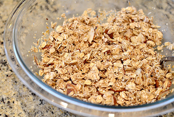 Crunchy-Quinoa-Granola-iowagirleats-08