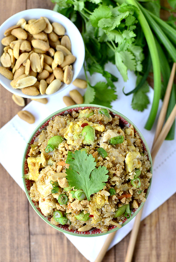 Thai Peanut Chicken Quinoa Bowls #quinoa #dinner #Thai #recipe @IowaGirlEats | iowagirleats.com