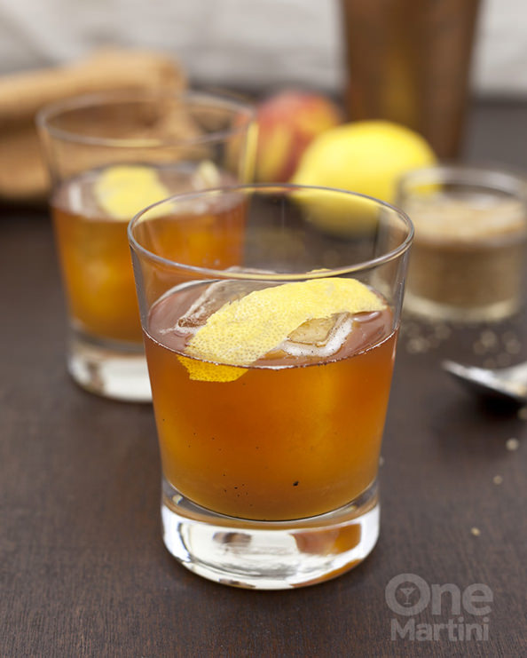 peach-bourbon-iced-tea-cocktail-3-680x848_mini