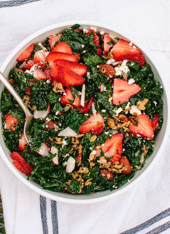 strawberry-kale-salad-with-nutty-granola-croutons_mini