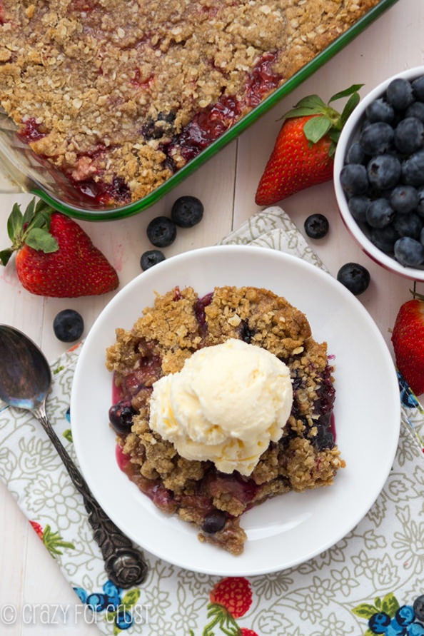 Berry-Crisp-with-Oatmeal-Cookie-Crumble-7-of-10_mini