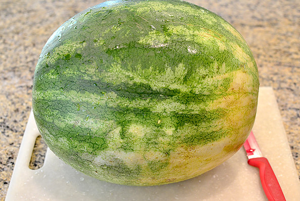 How To Cut a Watermelon | iowagirleats.com