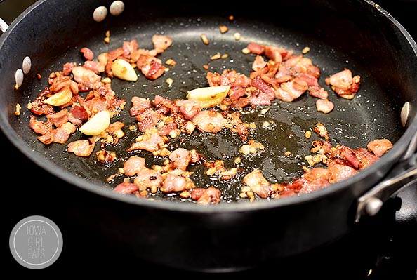 15 Minute Green Beans and Bacon | iowagirleats.com