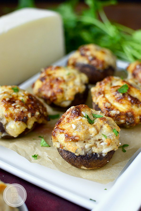 Gluten-Free French Onion and Prosciutto Stuffed Mushrooms #glutenfree | iowagirleats.com