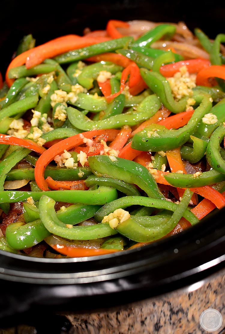 Crock-Pot-Sausage-and-Peppers-iowagirleats-09
