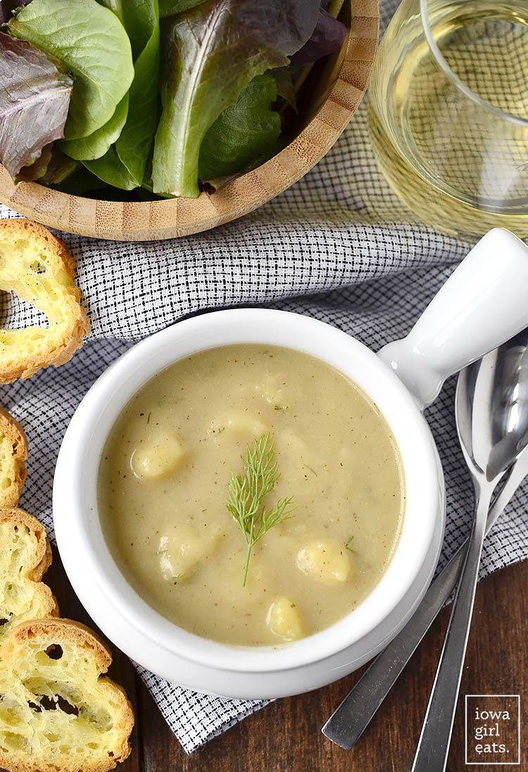 Roasted Cauliflower and Potato Chowder is velvety smooth and decadent-tasting yet low-fat, gluten-free, and dairy-free! | iowagirleats.com