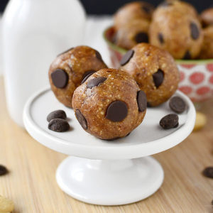 Chewy Chocolate Chip Cookie Dough Bites
