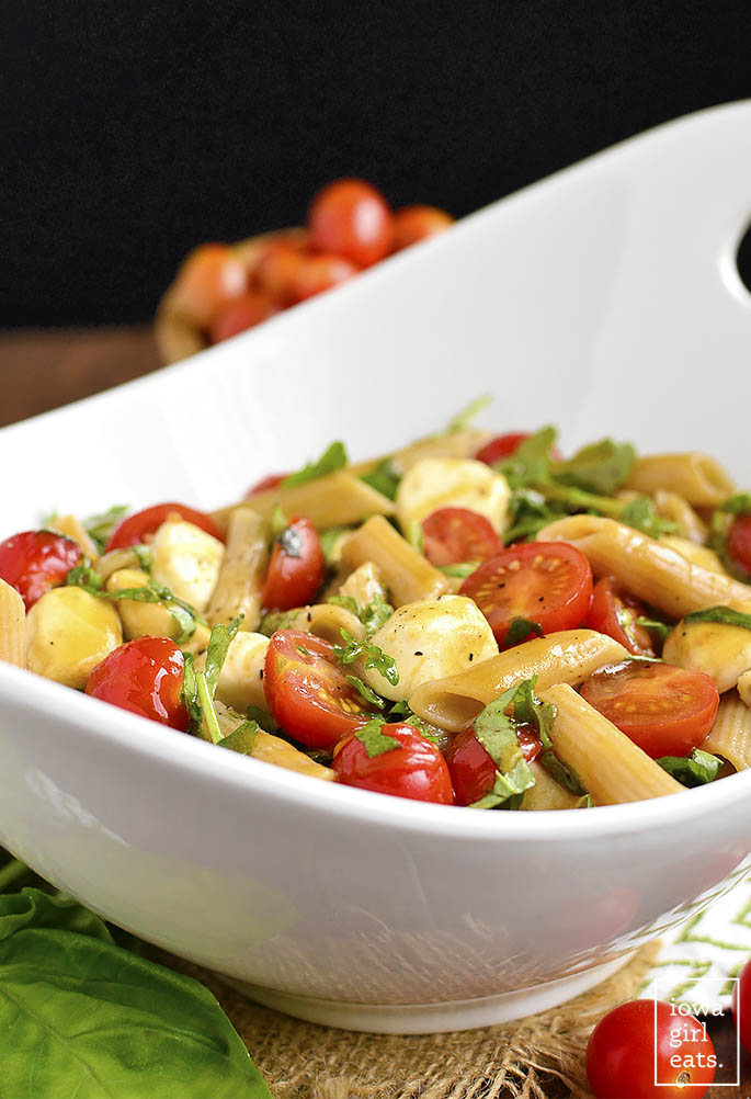 closeup photo of caprese pasta salad