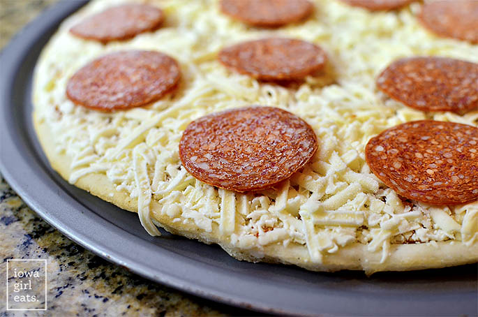 freshetta-gluten-free-pizza-review-iowagirleats-03