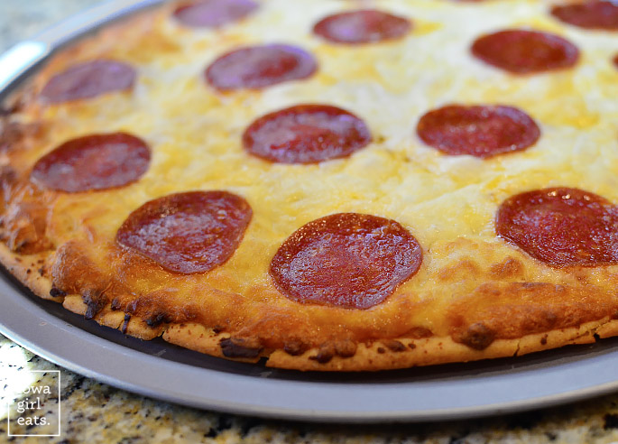 freshetta-gluten-free-pizza-review-iowagirleats-04