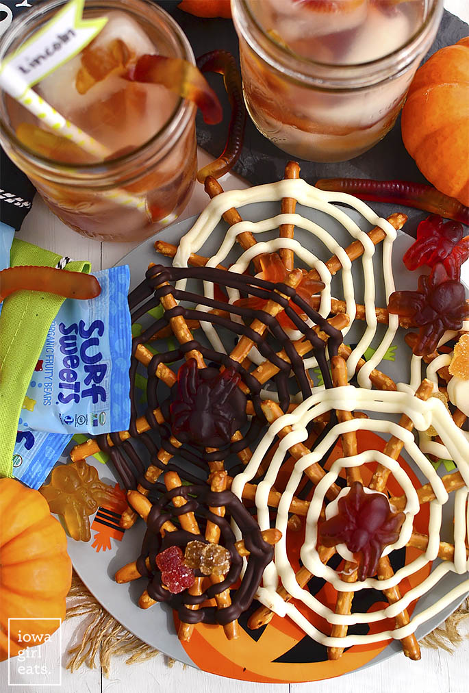 Two cute and creepy Halloween treats that are gluten-free and food allergy-friendly. Make for a Halloween party or as a fun activity with your kids! | iowagirleats.com
