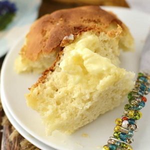 Gluten-Free Dinner Rolls are prepped in 5 minutes and bake in under 30 minutes. A soft, doughy, and totally craveable gluten-free side dish for dinner! | iowagirleats.com