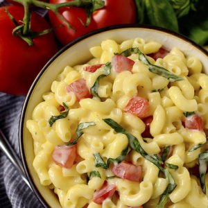 Tomato-Basil Skillet Mac and Cheese is a simple yet scrumptious, gluten-free mac and cheese recipe. Made in just 1 skillet and in 20 minutes! | iowagirleats.com
