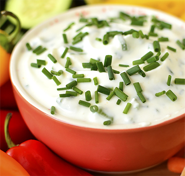 Sour Cream and Chive Dip - Easy Chip and Vegetable Dip
