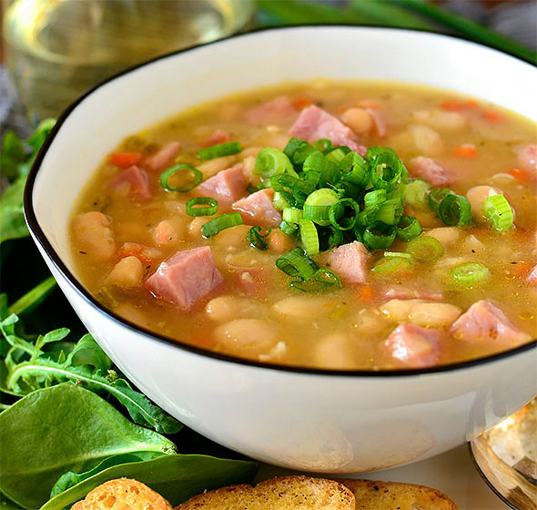 Easy Ham and Bean Soup 