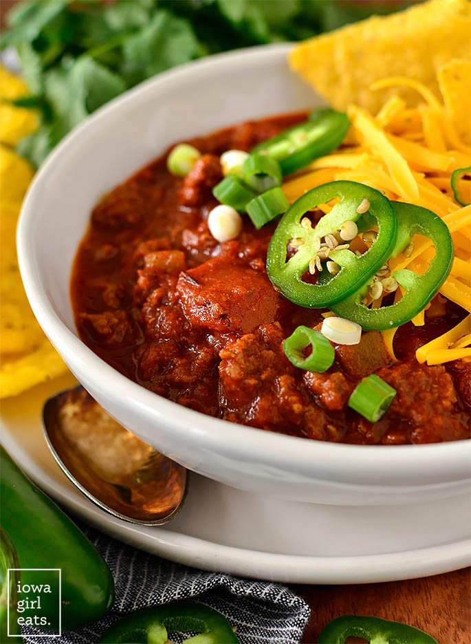 Image of no bean chili in a bowl with toppings