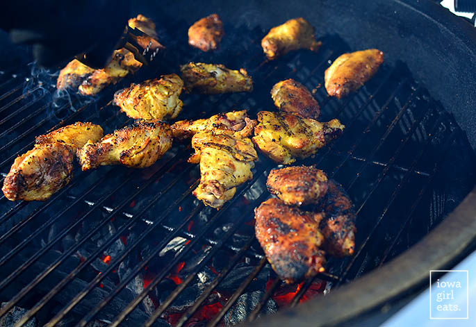 grilled chicken wings on a smoker