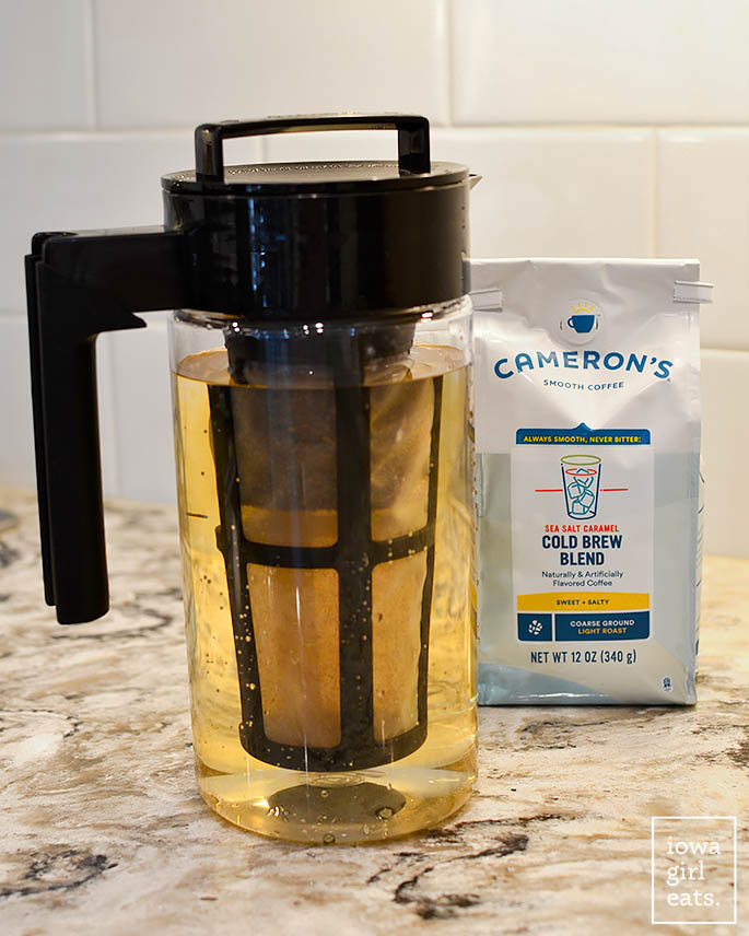 iced coffee maker brewing cold brew