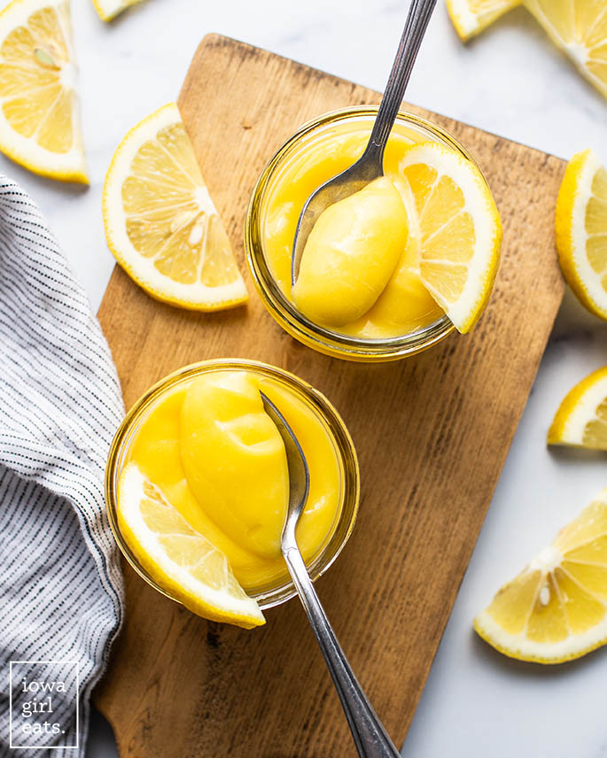 recette facile de crème au citron dans des bols avec s, s