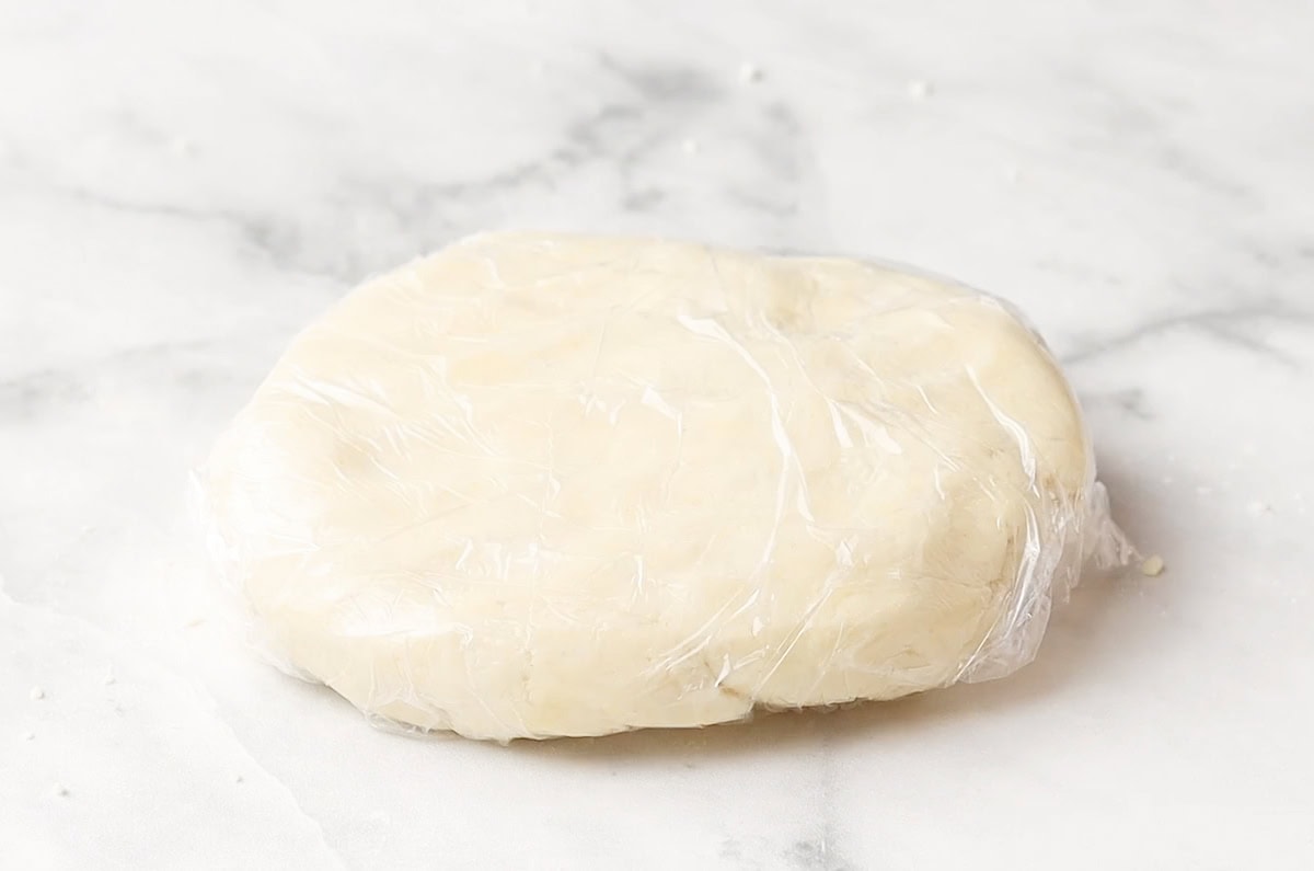 chilling gluten free pie crust dough