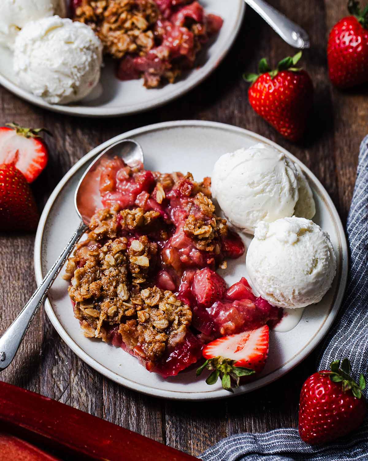 strawberry rhubarb crisp on a plate